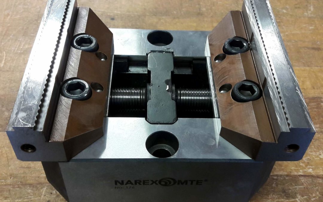 #05723 – Prensas autocentrantes NAREX para la maquinária CNC – precios competitivos – hecho en la República Checa por NAREX – productor de herramientas con decadas de experiencia y confiabilidad
