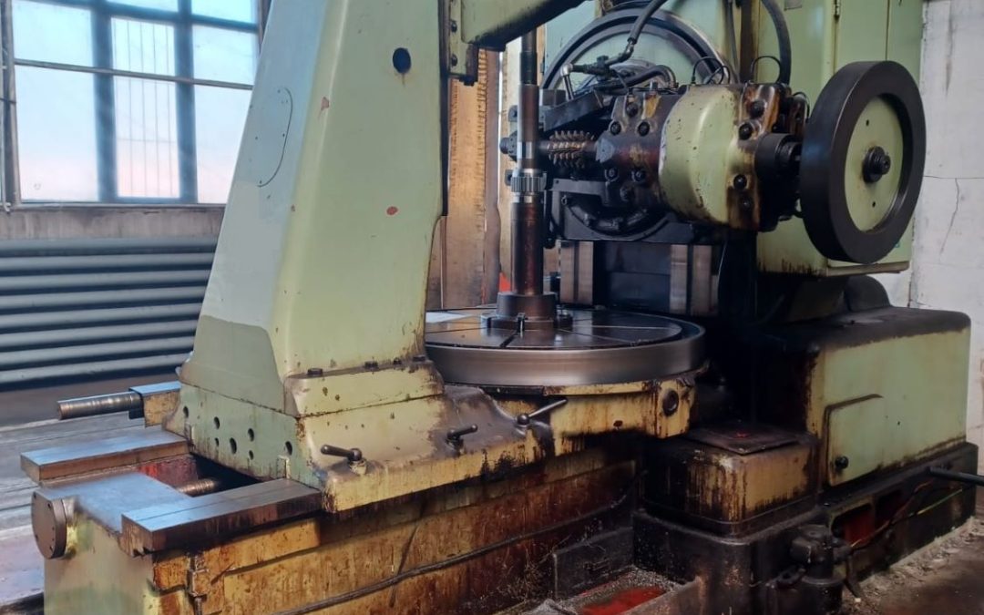 #06335 Generadora de engranes TOS FO16