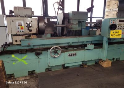 #06383 Rectificadora cilindrica TOS BUC63A/2000